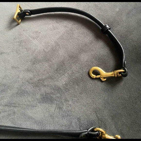 Kempton & Co Basket Weave Leather Crossbody - Picture 4 of 9